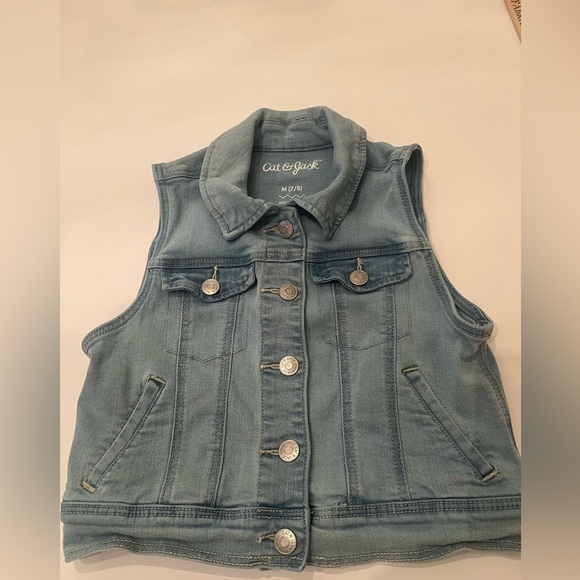 CAT & JACK GIRLS LIGHT DENIM STRETCH VEST SIZE MEDIUM (7-8) - Picture 1 of 8